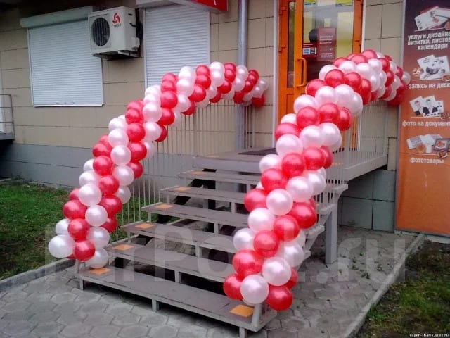Гирлянда из шаров на вход