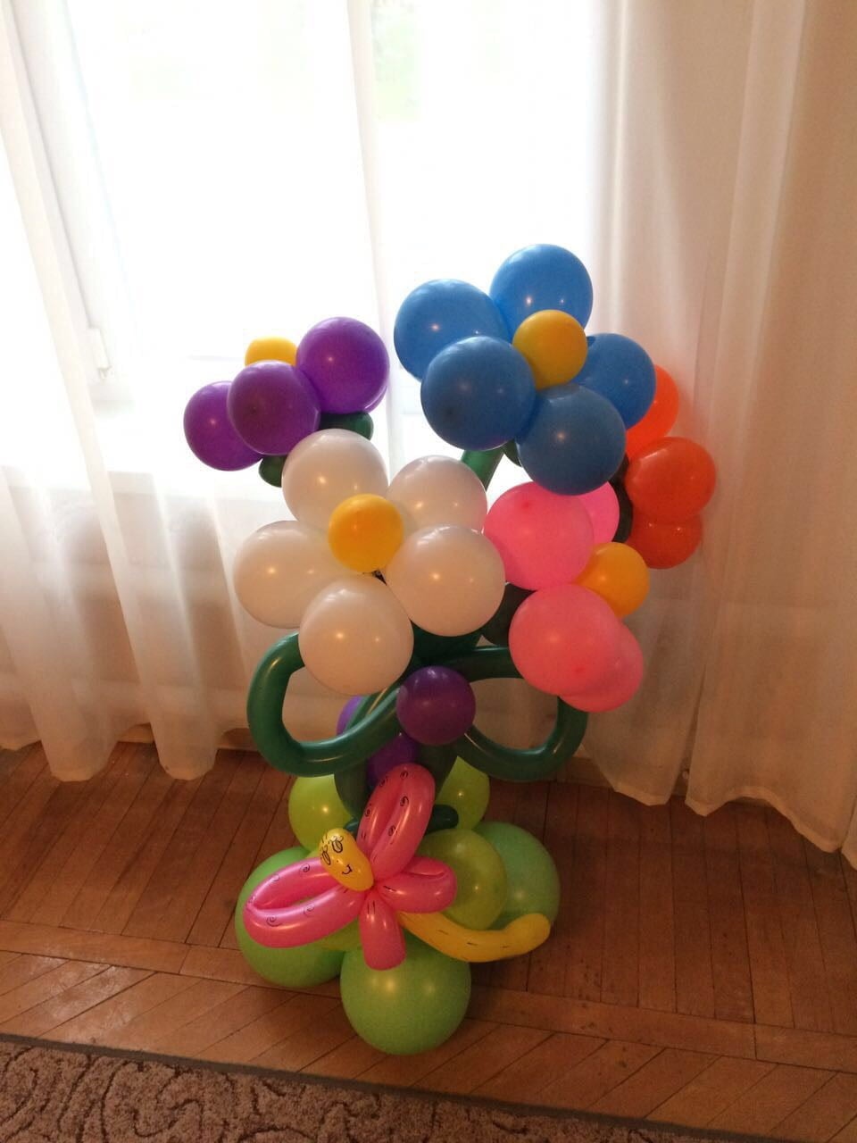 Цветы из шаров