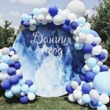 Круглая фотозона из шариков на 1 год